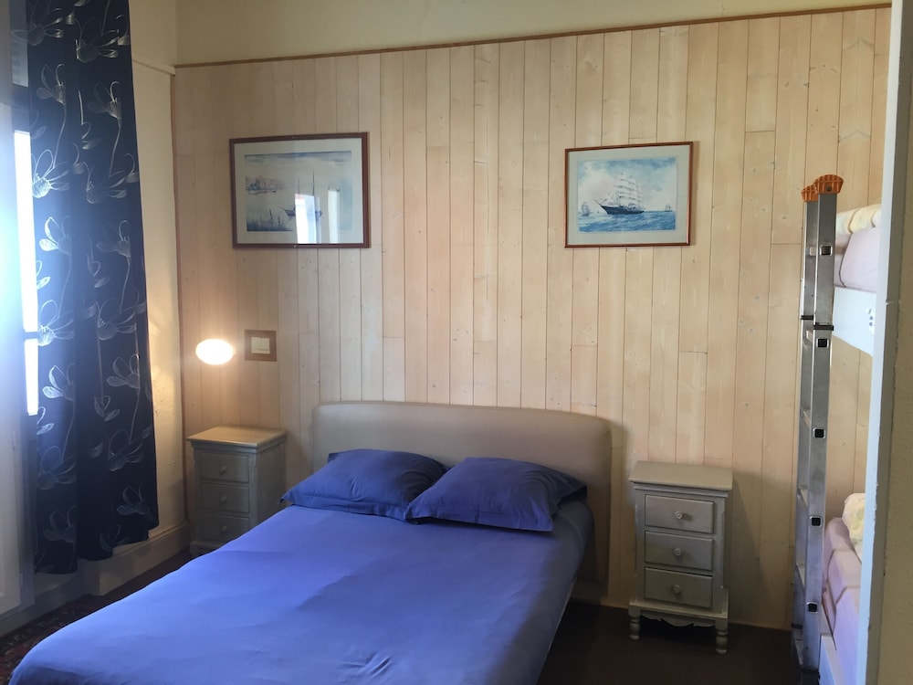 Standard Triple Room - Photo 1