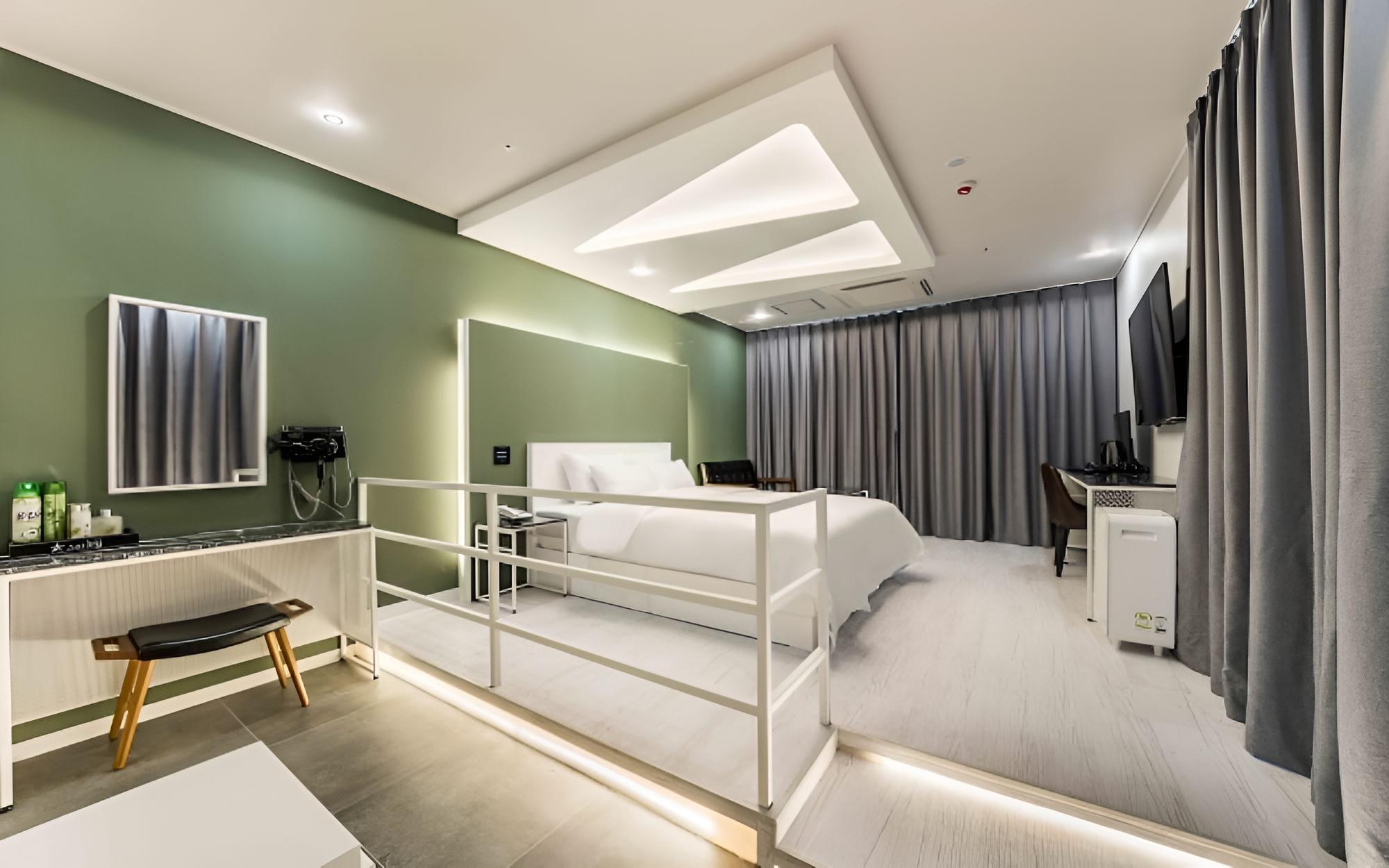 Room (Time special price (free viewing of N)