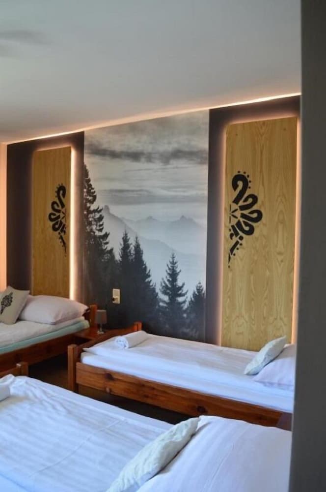 Quadruple Room, Balcony, Mountain View photo 2