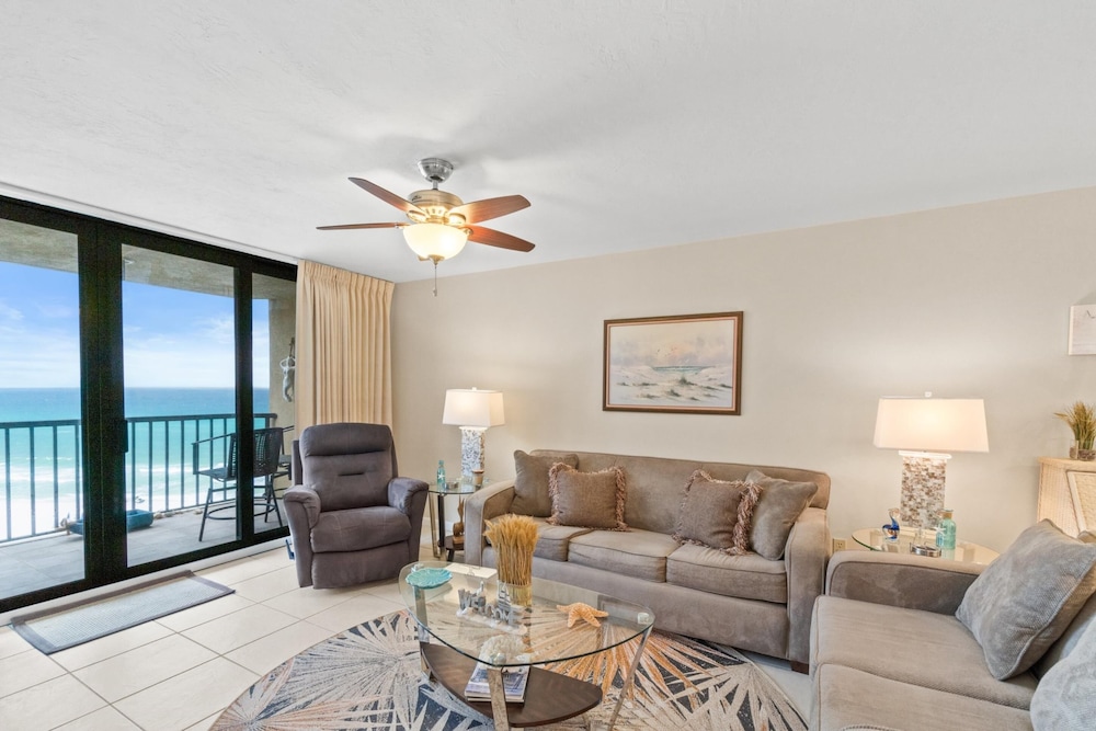 Condo, 2 Bedrooms, Ocean View, Beachfront