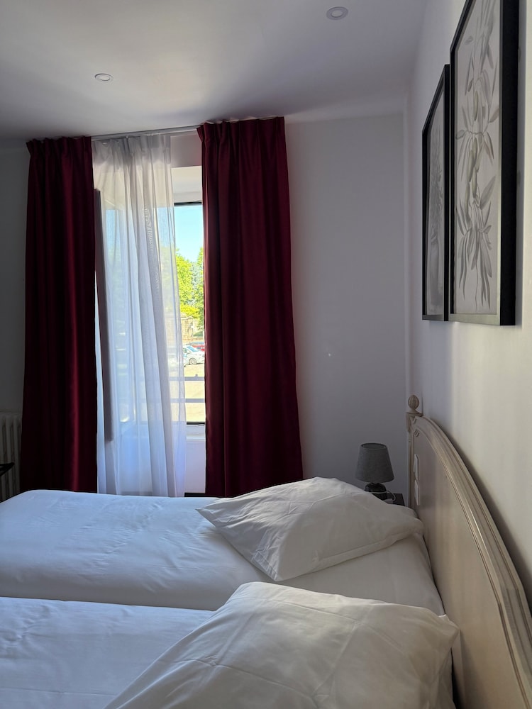 Comfort Twin Room, City View