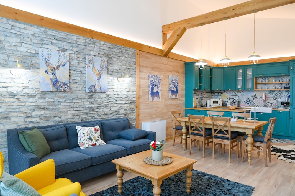 Deluxe Chalet, 3 Bedrooms, Sauna, Mountain View