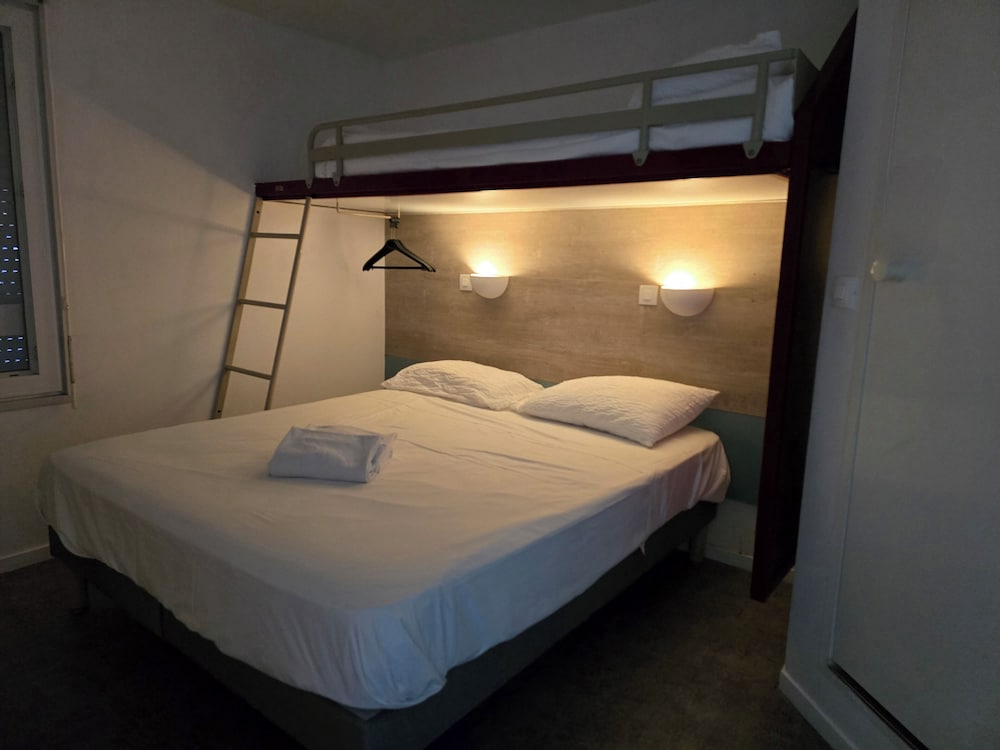 Superior Double Room (with some being twinable)