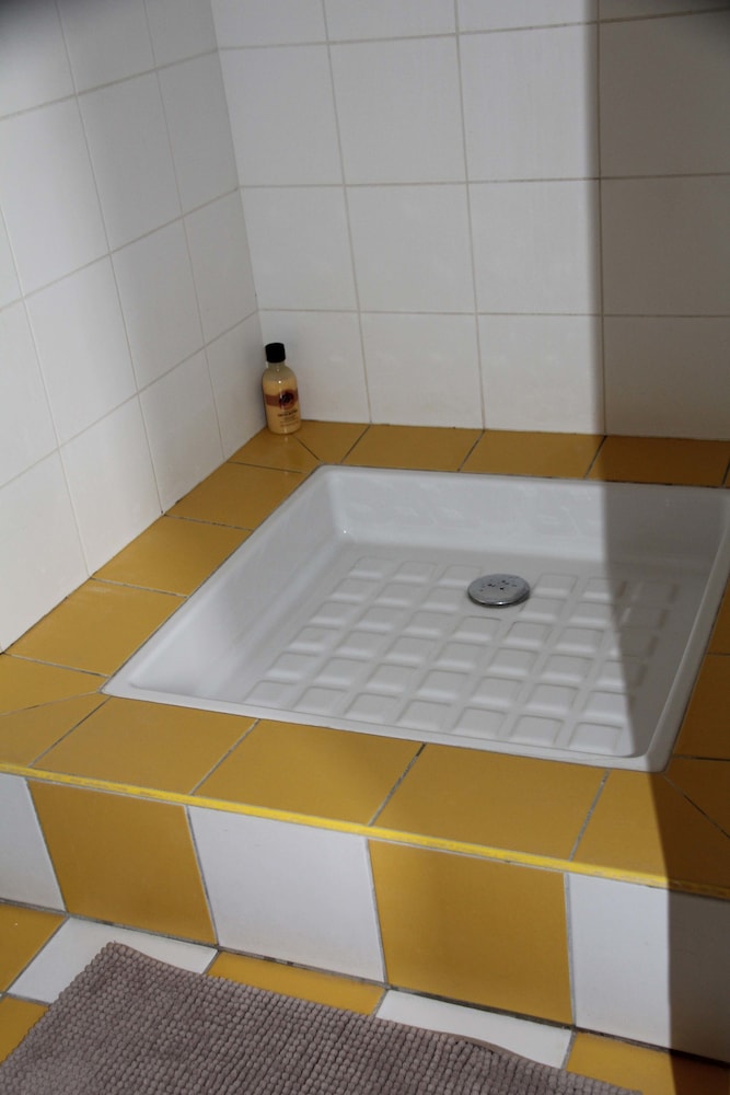Double Room, Non Smoking (Les Rosiers) photo 2