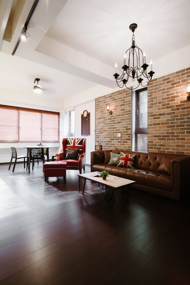 Family Room photo 1
