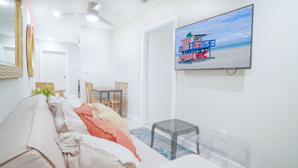 City Apartment photo 2