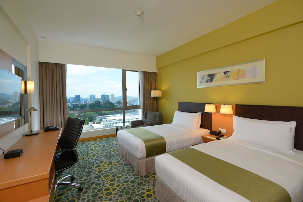 Standard Room, 2 Twin Beds, City View - Photo 7