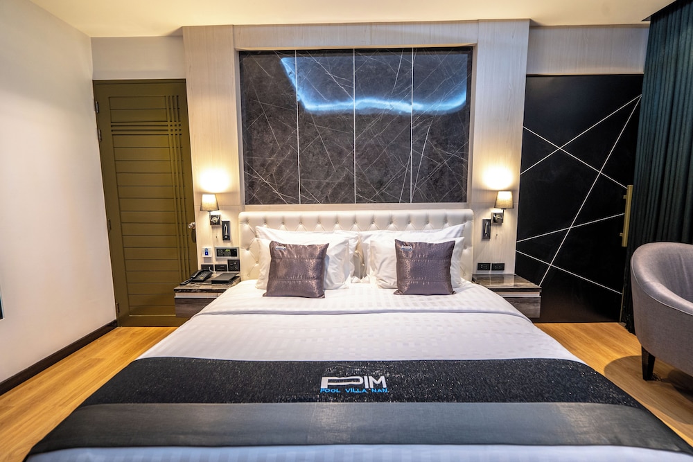 Deluxe Room, 1 King Bed - Photo 6