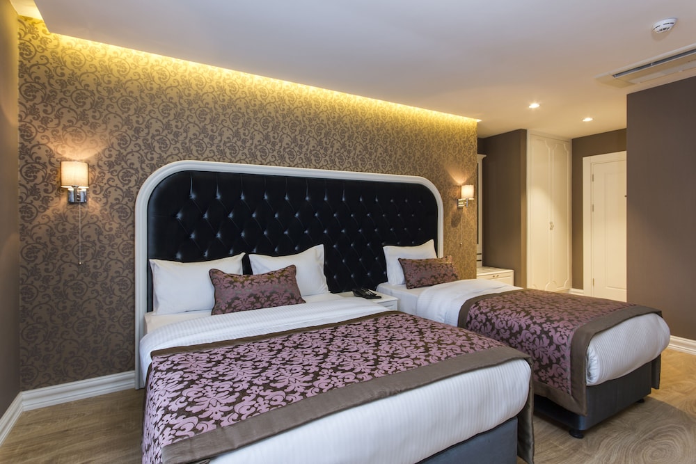 Family Triple Room, Balcony photo 1