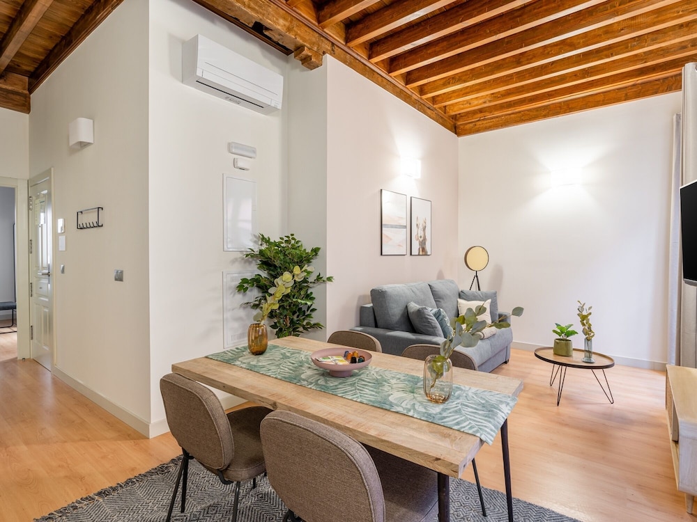 One-Bedroom Apartment with Balcony - Photo 12