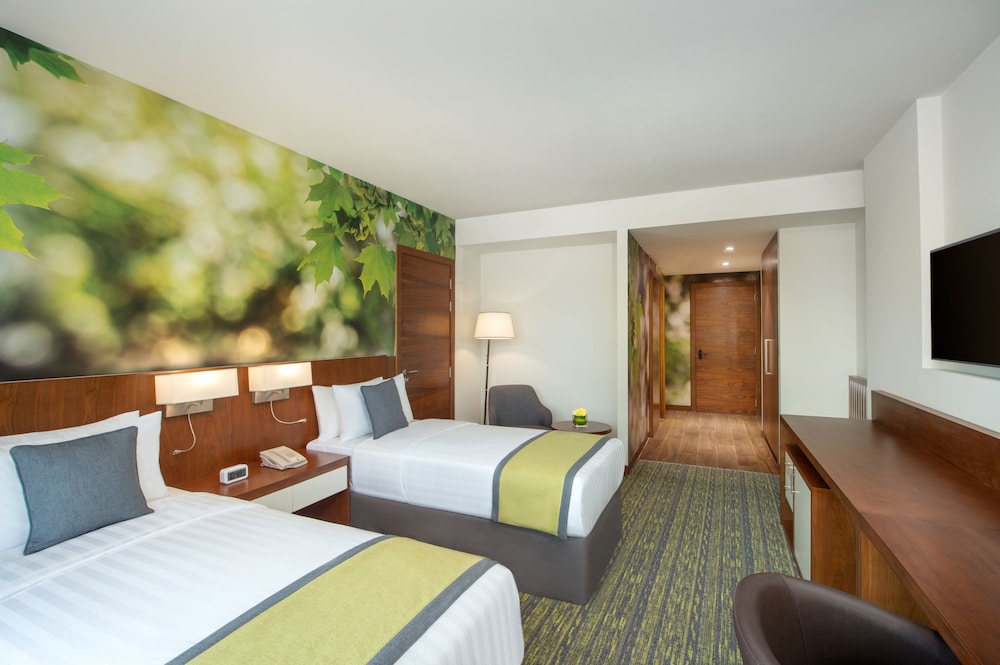 Superior Room, 2 Twin Beds, Smoking - Photo 2