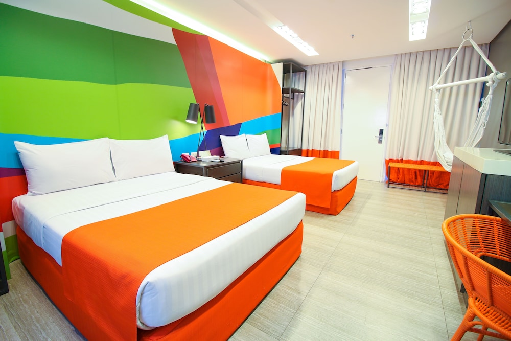 Premier Room, 2 Queen Beds photo 2