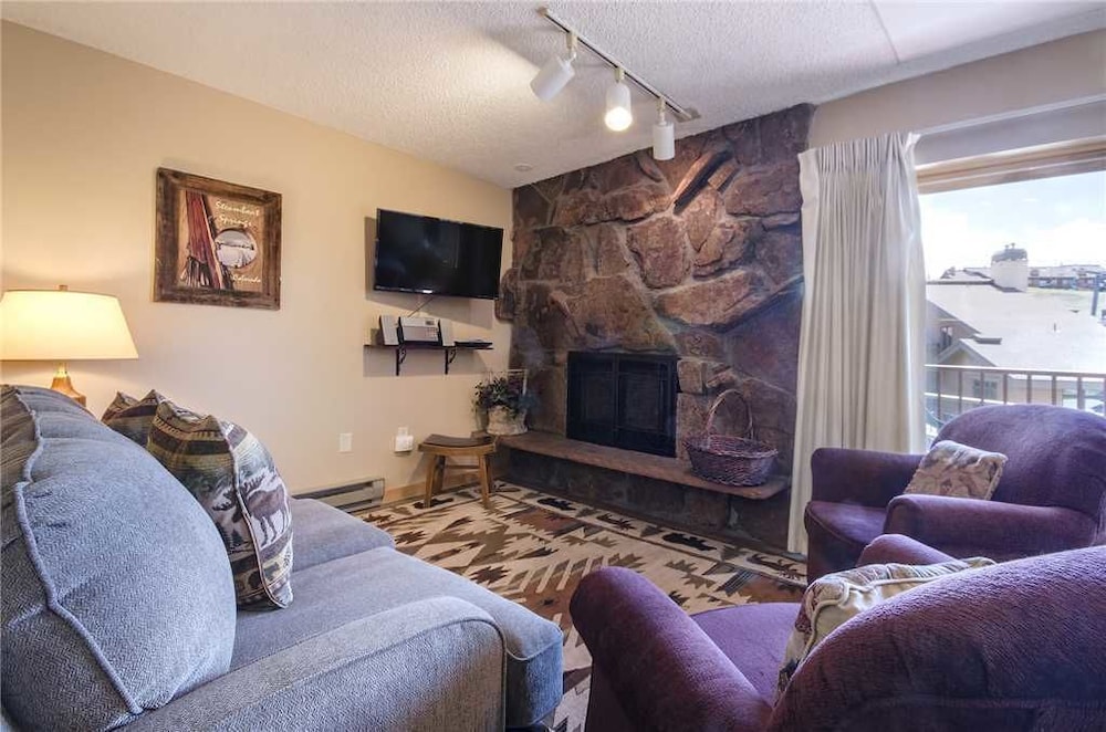 Condo, 2 Bedrooms, 2 Bathrooms photo 1