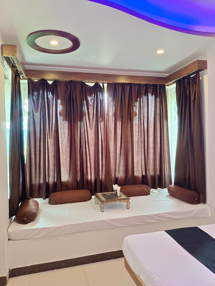 Superior Double Room, Garden View