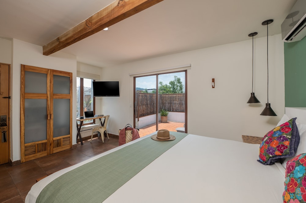 Junior Suite, 1 King Bed, Terrace, photo 6