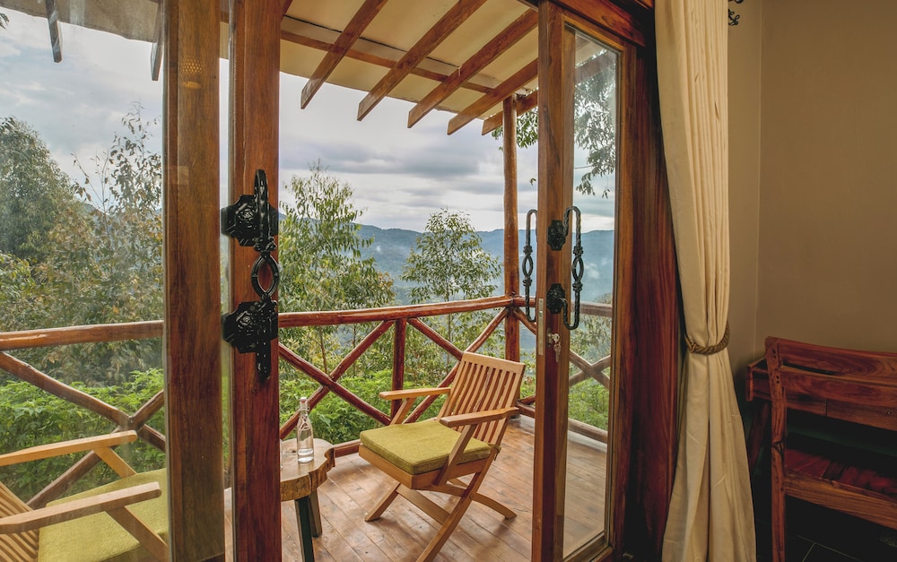 Twin Room, Private Bathroom, Mountain View photo 2