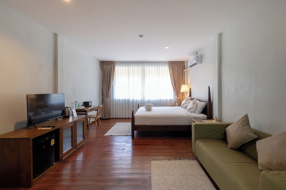 Deluxe Double Room photo 2
