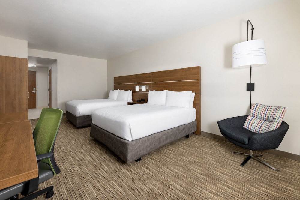Standard Room, 2 Queen Beds, Accessible (Communications)
