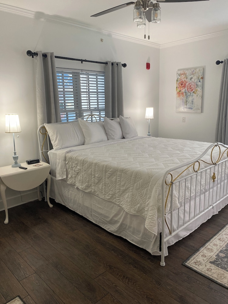 201 Tar River Room photo 1