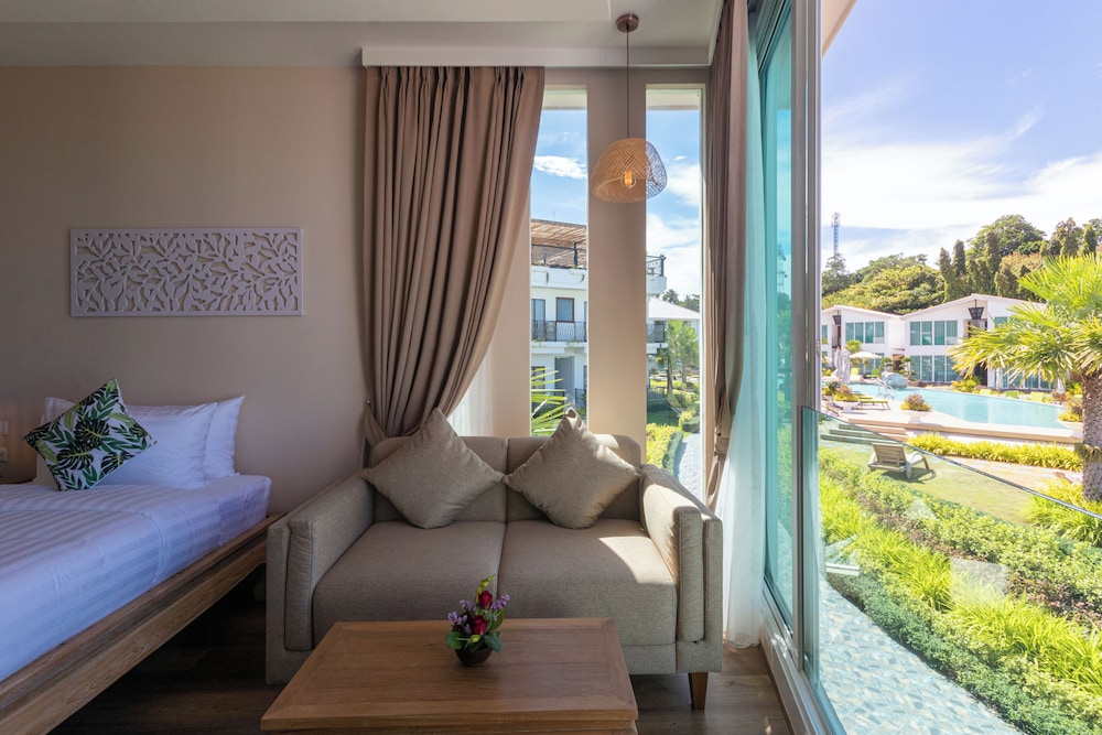 Deluxe Villa Seaside View - Photo 6