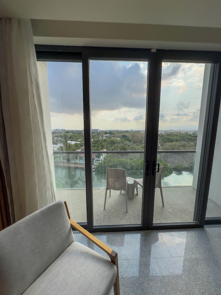 Deluxe River View - Photo 7
