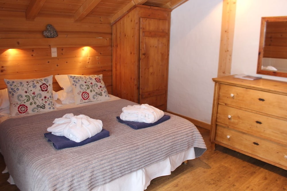 Chalet le Plan des Rochers (7 Bedrooms) photo 2