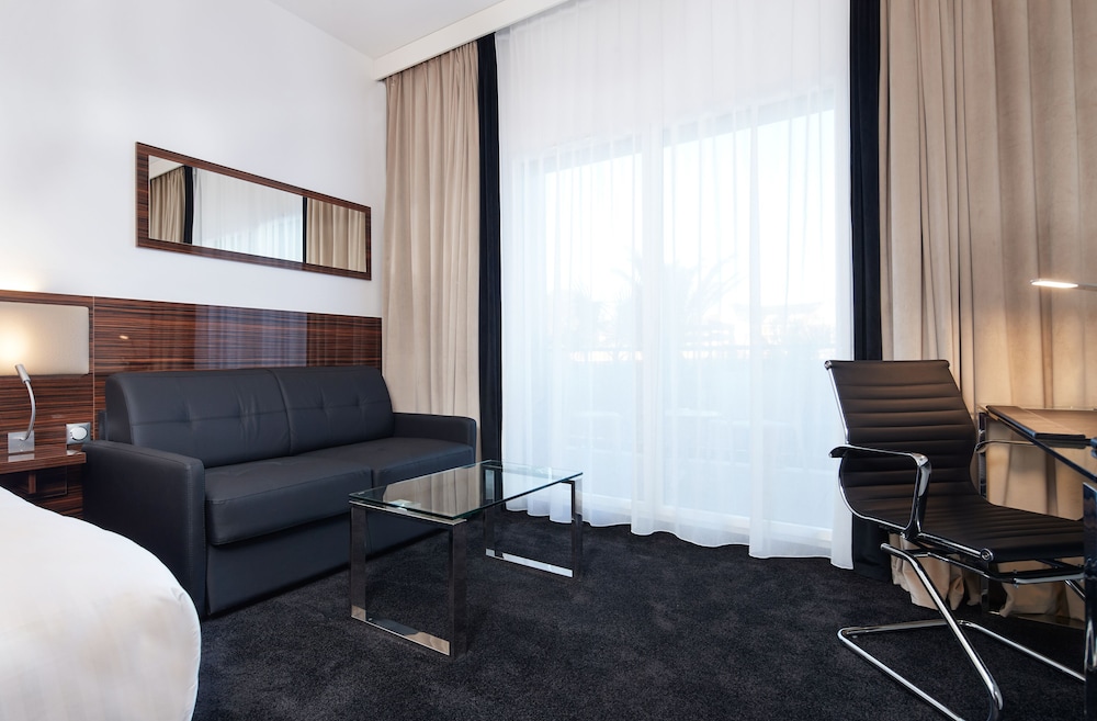 Comfort Room - Photo 6