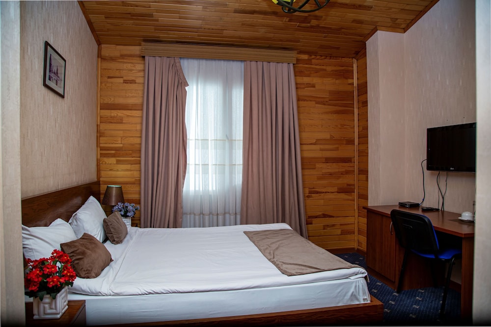 Economy Double Room photo 3