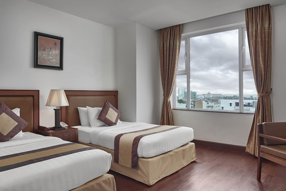 Deluxe Twin Room, City View photo 3