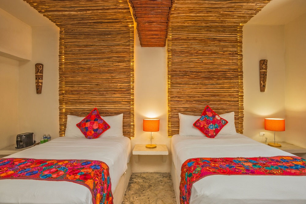 Deluxe Double Room, Multiple Beds, Non Smoking