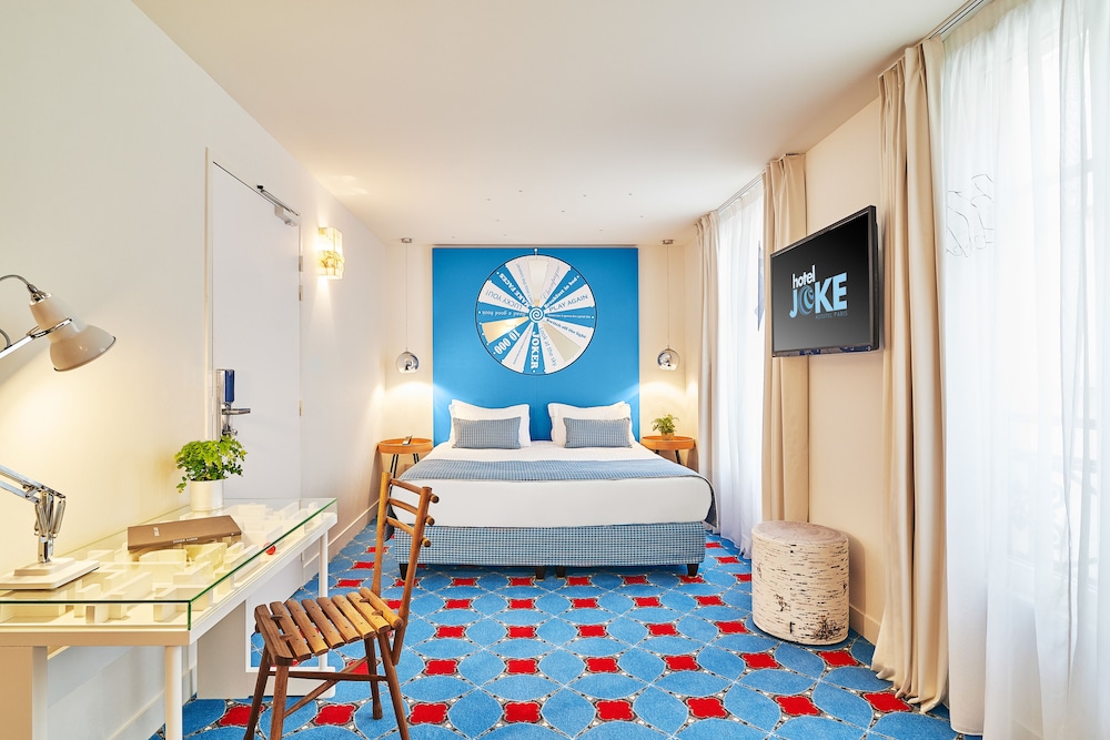Superior Double Room - Free soft minibar, courtesy tray, Chromecast - Digital press photo 3