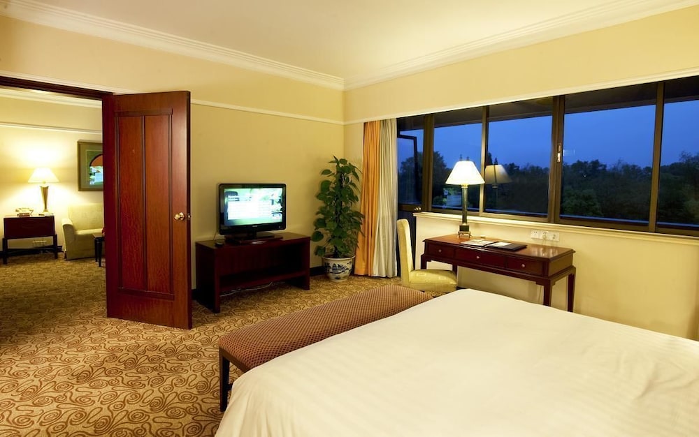 Superior Suite, Garden View