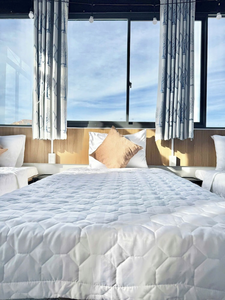 Panoramic Shared Dormitory
