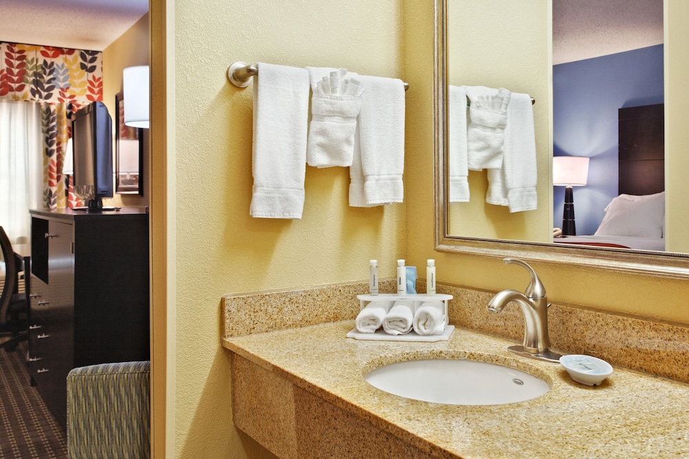 Standard Room, 2 Double Beds, Accessible (Comm, Accessible Tub) - Photo 4