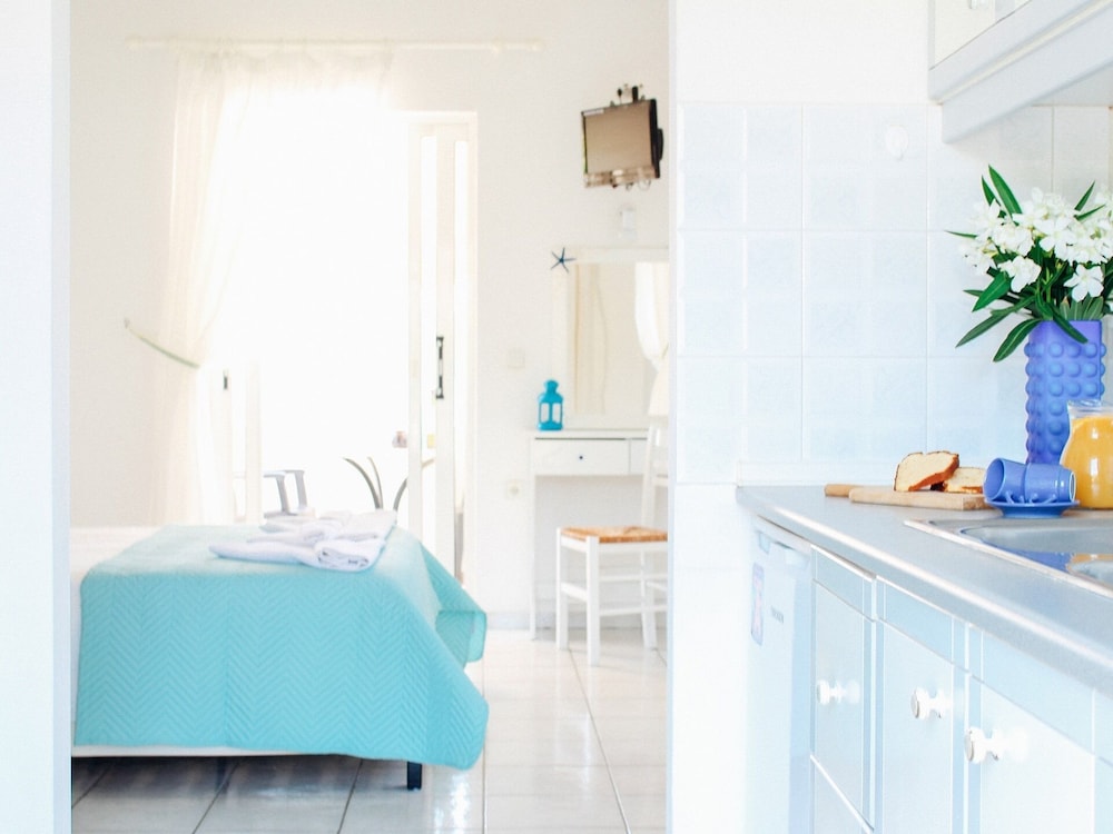 Classic Studio, Ensuite, Sea View photo 2