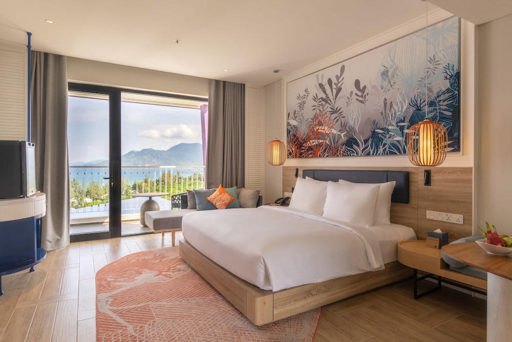 Premier Deluxe Ocean View photo 3
