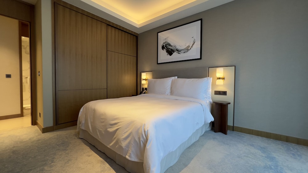 Apartment, 3 Bedrooms, Pool Access