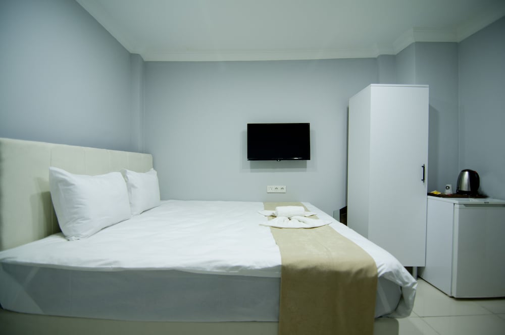 Economy Double Room without Window photo 1
