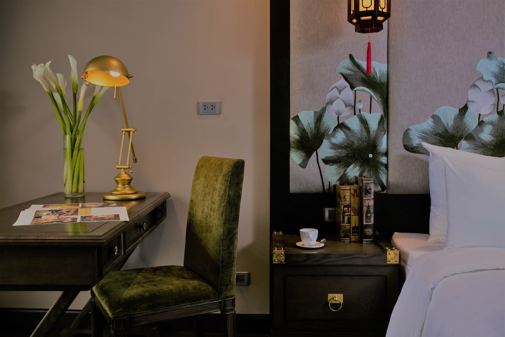 Deluxe Double Room, City View - Photo 2