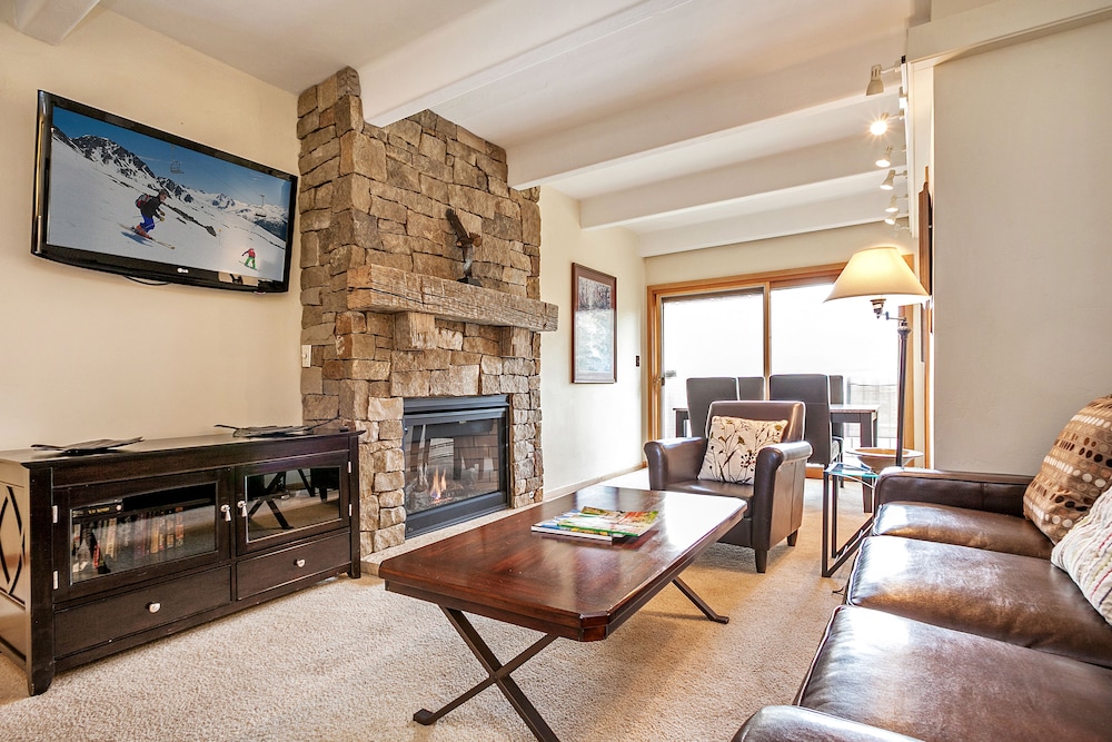 Condo, 2 Bedrooms, 2 Bathrooms - Photo 12