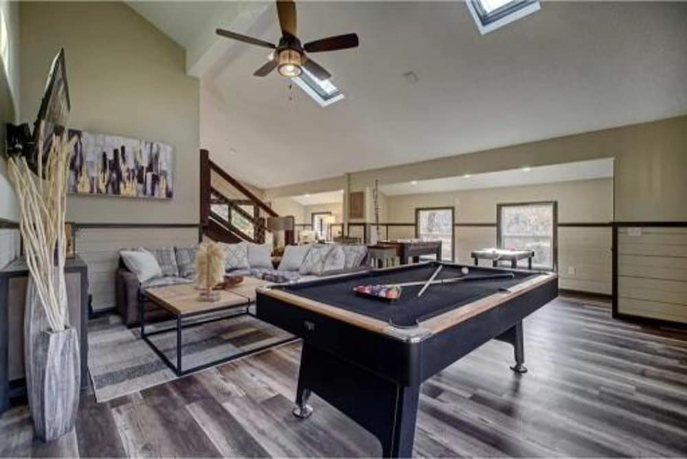 New Luxury Remodel Fire Pit Game Room Hot Tub, Fotografia 35