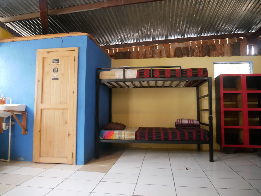 Basic Quadruple Room, Non Smoking, Atitlan 1 photo 2