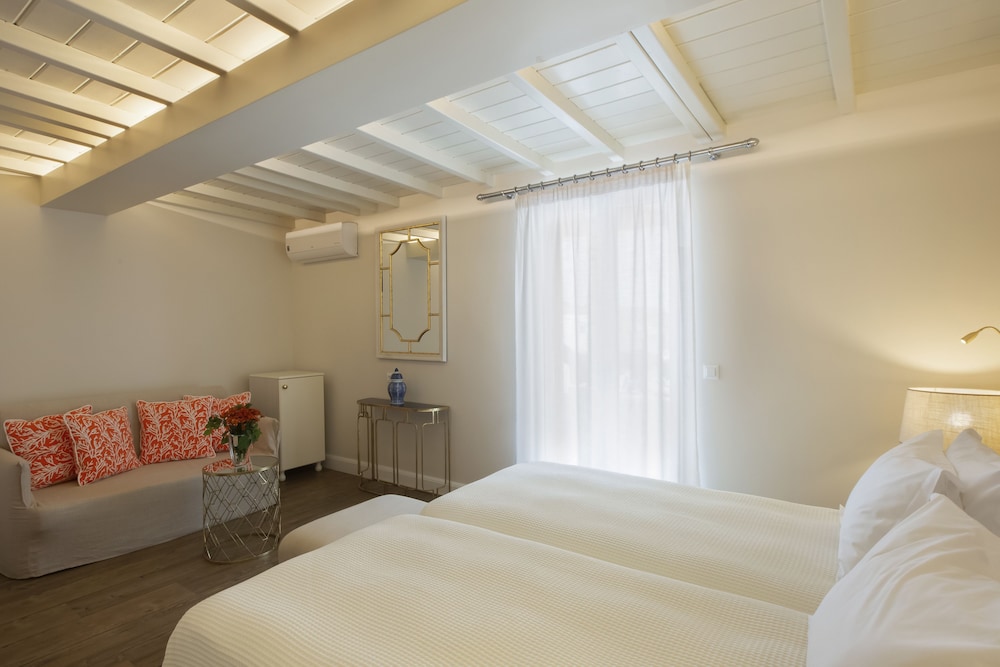 Standard Room - Photo 29