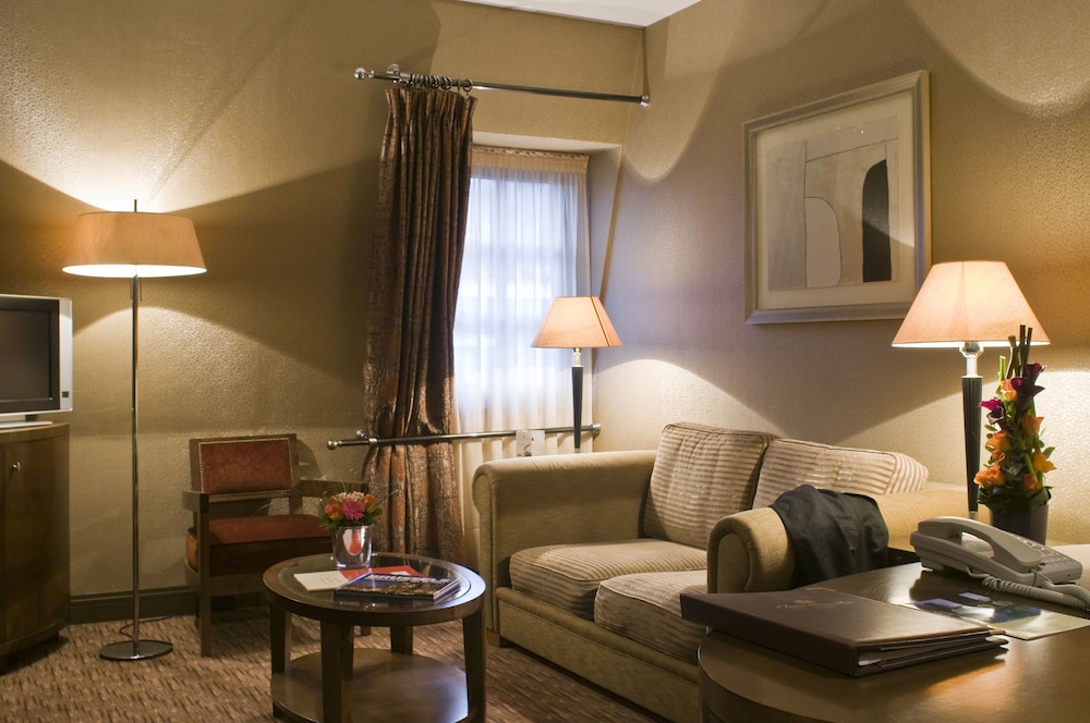 Junior Suite, 1 King Bed photo 2