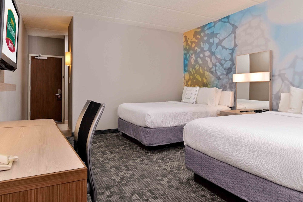 Room, 2 Queen Beds (Mobility Accessible, Tub) photo 1