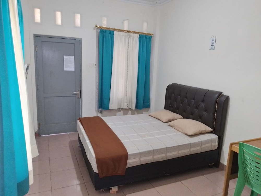 Standard Room - Photo 2