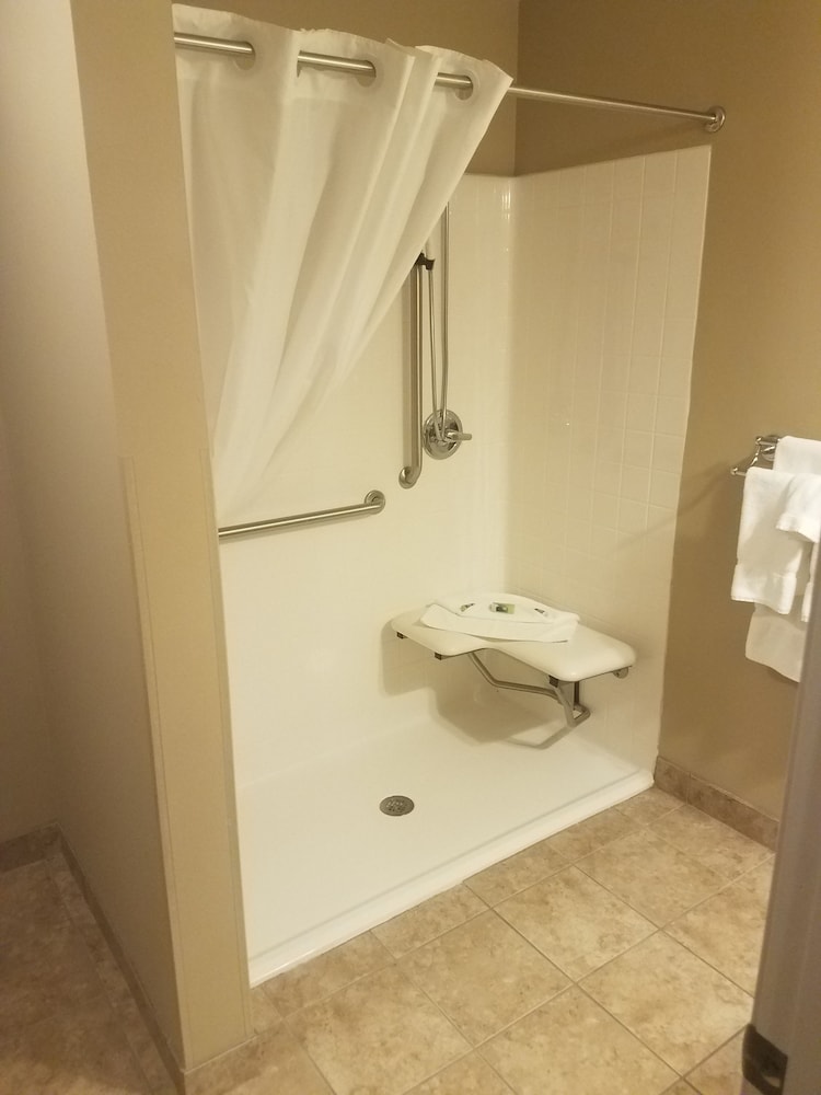 Room, 1 Queen Bed, Accessible (Guest) photo 3