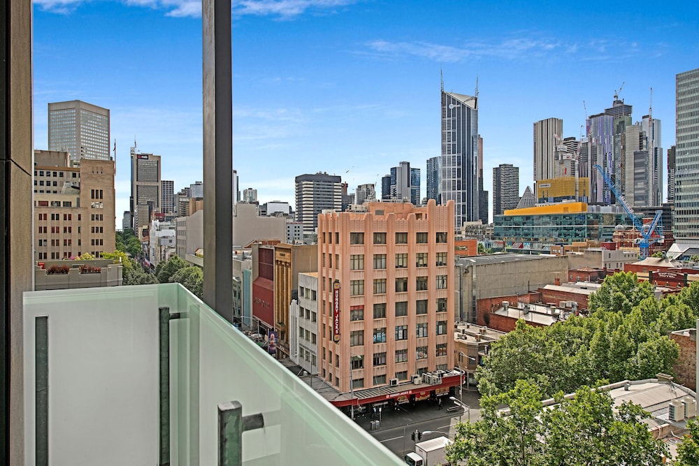 City Penthouse photo 2