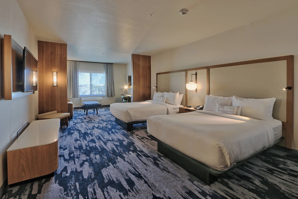 Suite, Multiple Beds