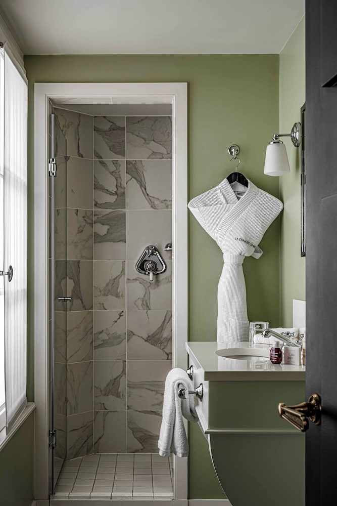 La Chambre du Marais bathroom photo